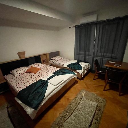 Madigan'S Hotel Kosovo Polje Экстерьер фото