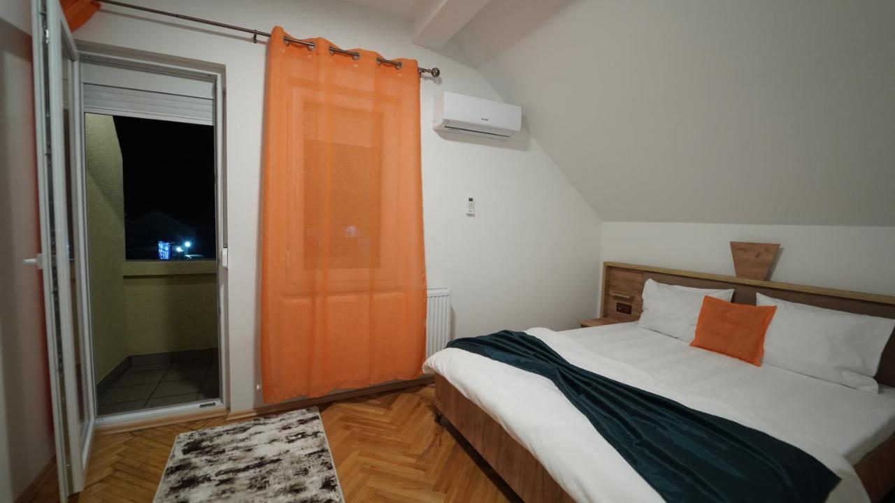 Madigan'S Hotel Kosovo Polje Экстерьер фото
