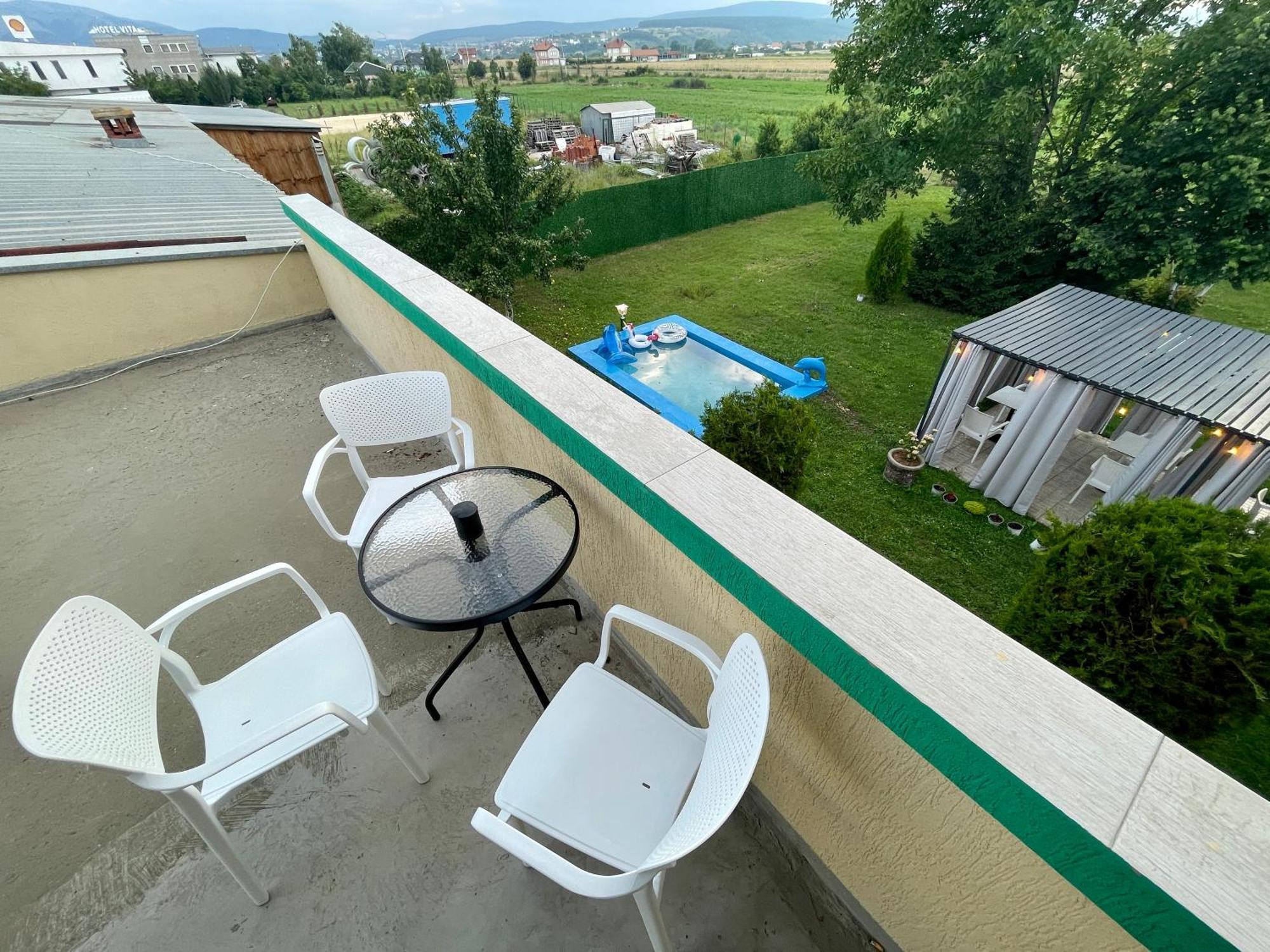 Madigan'S Hotel Kosovo Polje Экстерьер фото